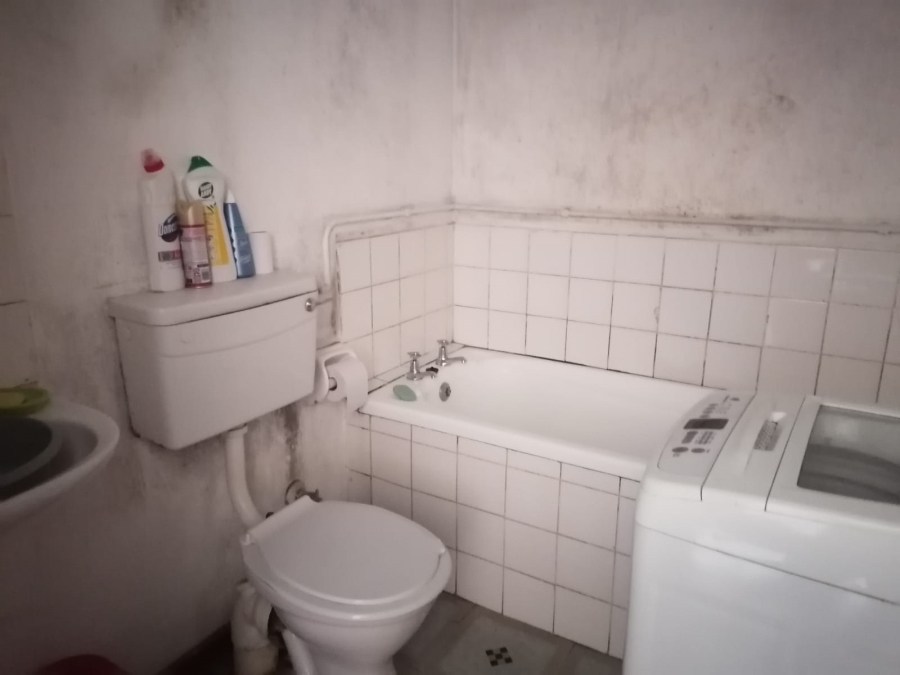 2 Bedroom Property for Sale in Grassy Park Western Cape